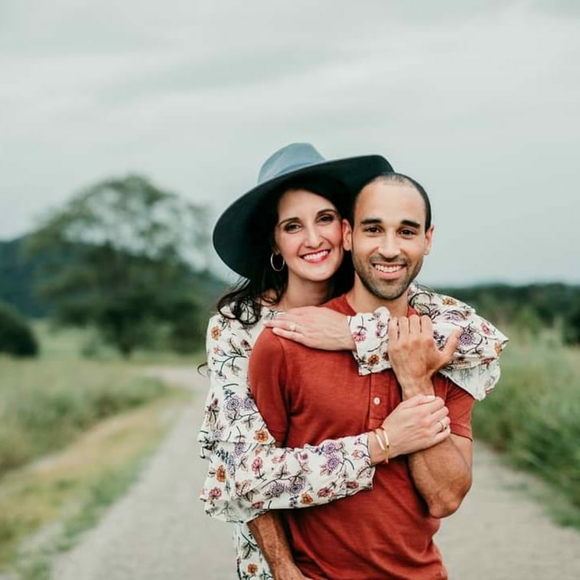 Meet your Posher, Julie - Picture 2 of 8